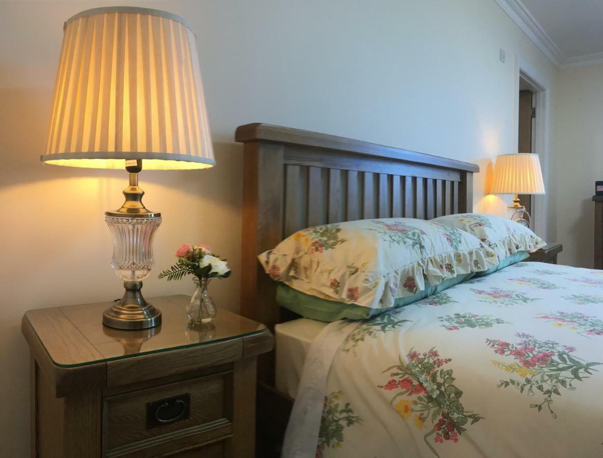 Conway's With Sea View Nestling By Cliffs-of-moher Bed & Breakfast *