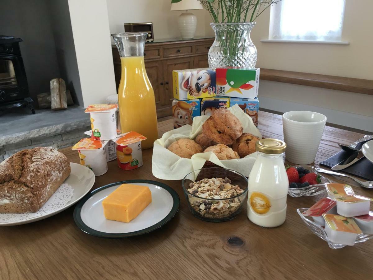 Conway's With Sea View Nestling By Cliffs-of-moher Bed & Breakfast *